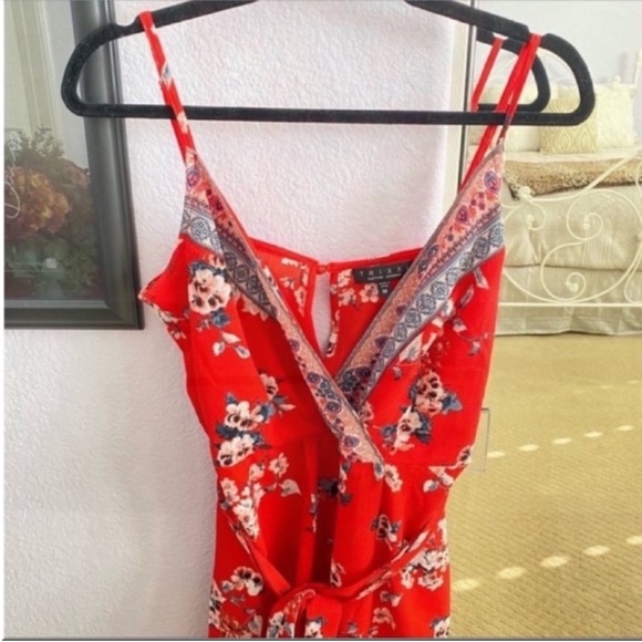 Women's Trixxi Red Floral Sleeveless Boho Jumper Size Medium - Picture 4 of 8